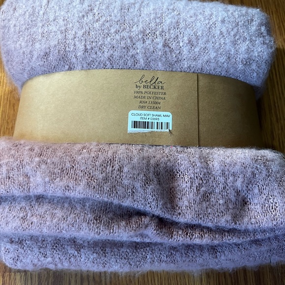 ***SOLD** Cloud Soft Shawl pink - Picture 2 of 3